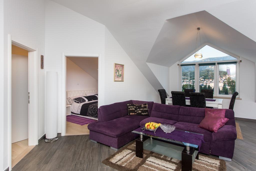 Apartman Laledo *